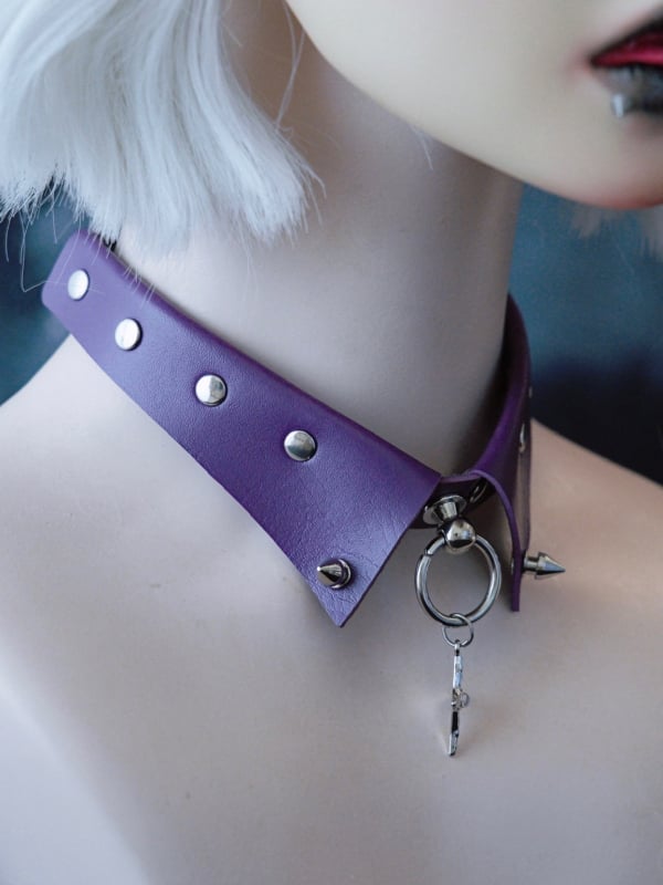 Choker Lila Anhänger Kreuz Details Gothic Ohrstecker