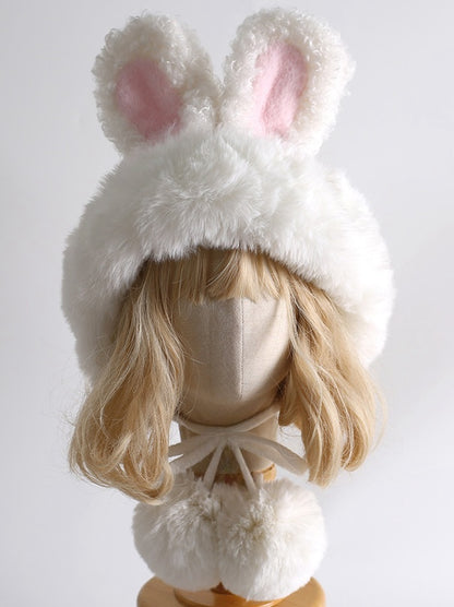 Bonnet en peluche blanc avec oreilles de lapin Lolita et pompons