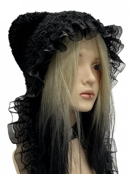 Bonnet en tricot punk Y2K avec bordure en dentelle et appliques en croix noire