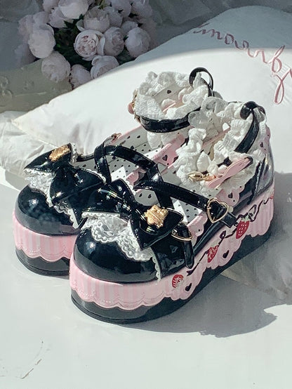 Details Berry-themed