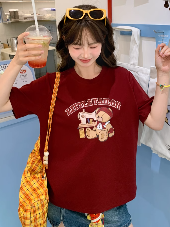 Neck Loose Cartoon Bear Print Wine Red Round T-shirt