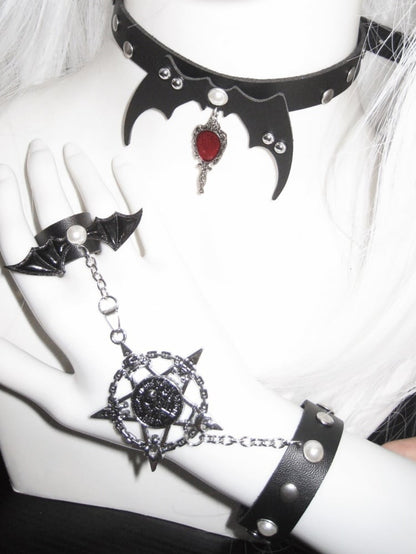 Stud Detail Bat Wings Design Punk Choker