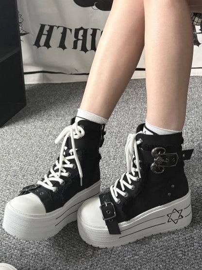 Schwarze Stiefel Bullhorn Plateau weiße Punksohle Schnalle - mit Canvas