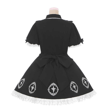 Robe croisée noire Jirai Kei à volants et bordure en dentelle avec traîne à gros nœud