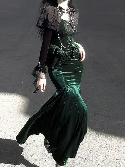 Bolero mit langem grünen Samtkleid, dunkle Meerjungfrauenärmel