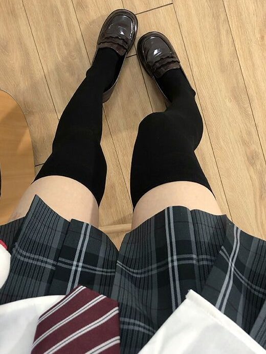黒制服ニーハイストッキングJKニット
