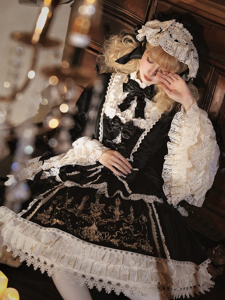 Candlestick Velvet and Sleeves Black Dress Bell Embroidery Candle