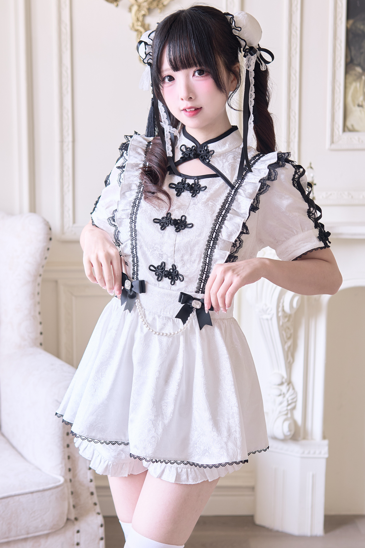 Setup of China Bun Hairpins Pair + Sweet