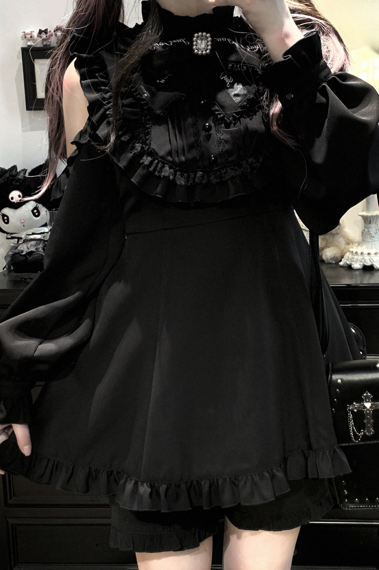 Ruffle Princess + Off-Shoulder Top Ribbon Shorts