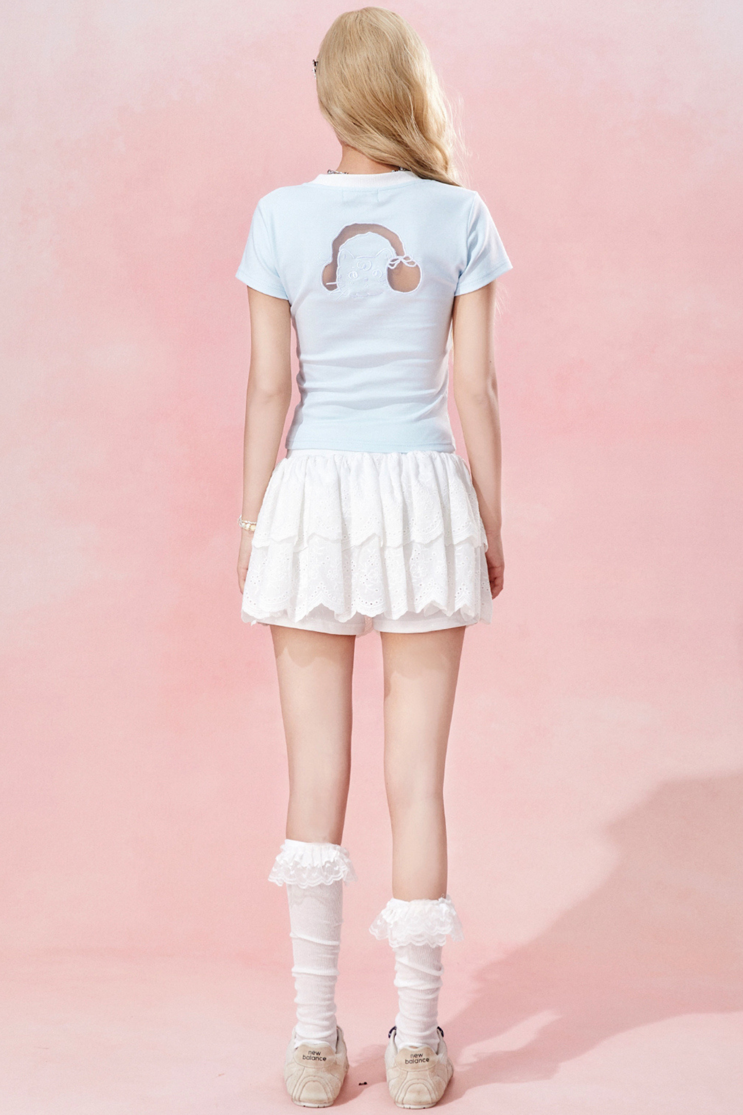 tight Short design with top headphone
