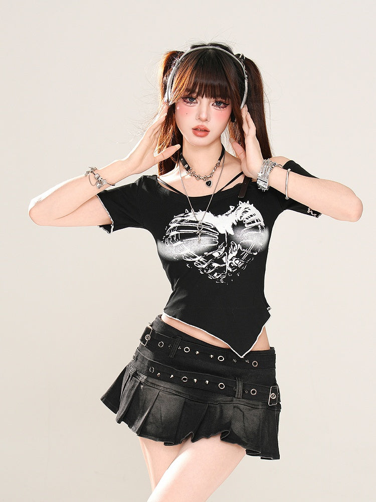 Black/White Asymmetrical Neckline Curved Hem Glamorous Graphic T-shirt