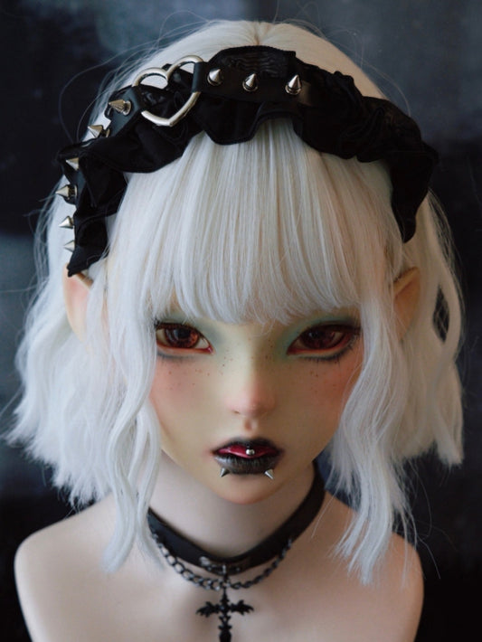 KC Studs Schwarz Verziert Gothic Herz Rüschen Trim Design Mit