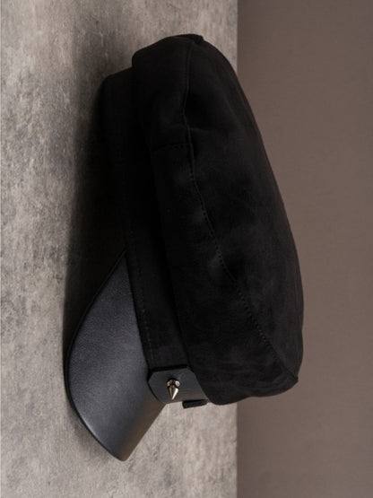 Gothic Details Herzring Schwarze Nieten Hut Baskenmütze