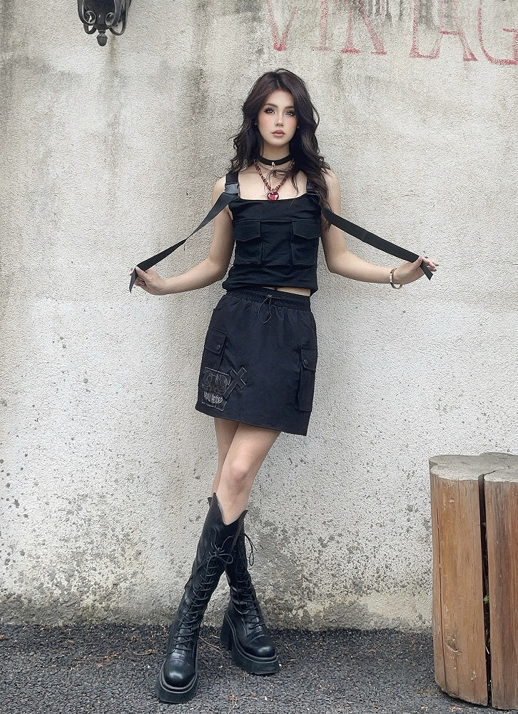 Cargo-Taschenrock mit Kreuz- und Skelett-Applikationen, Kordelzug, schwarze Taille