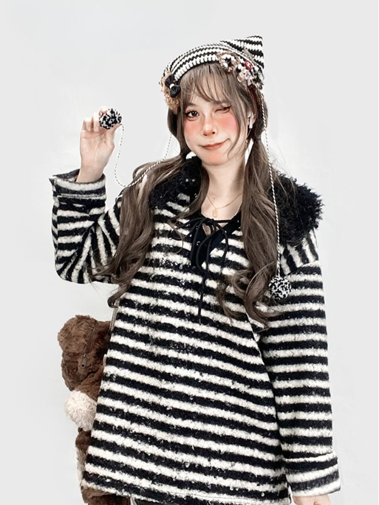 Black&White Striped Pattern V-neck Oversize Knitted Sweat Shirt with Detachable Collar
