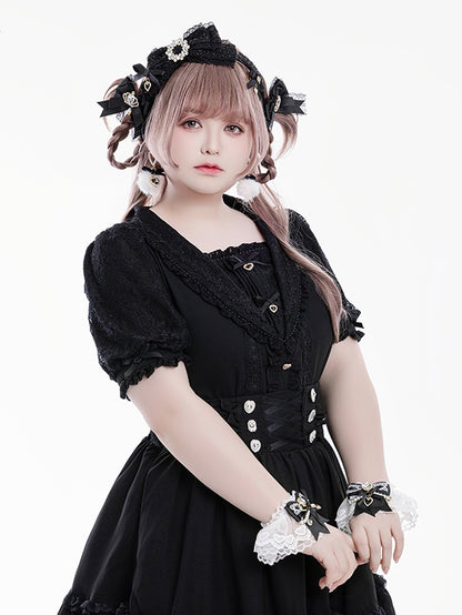 Jirai Kei Matrosenkragen, schwarze Bluse mit Strasssteinen, kurzen Ärmeln, herzförmiger Schleife und Verzierungen