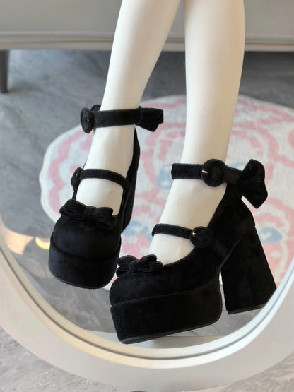 Contract Doll Velvet High Heels