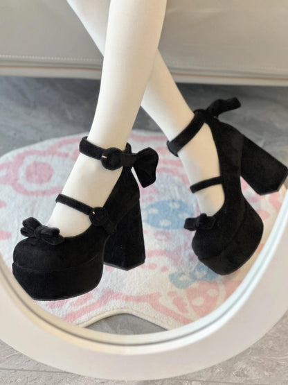 Contract Doll Velvet High Heels