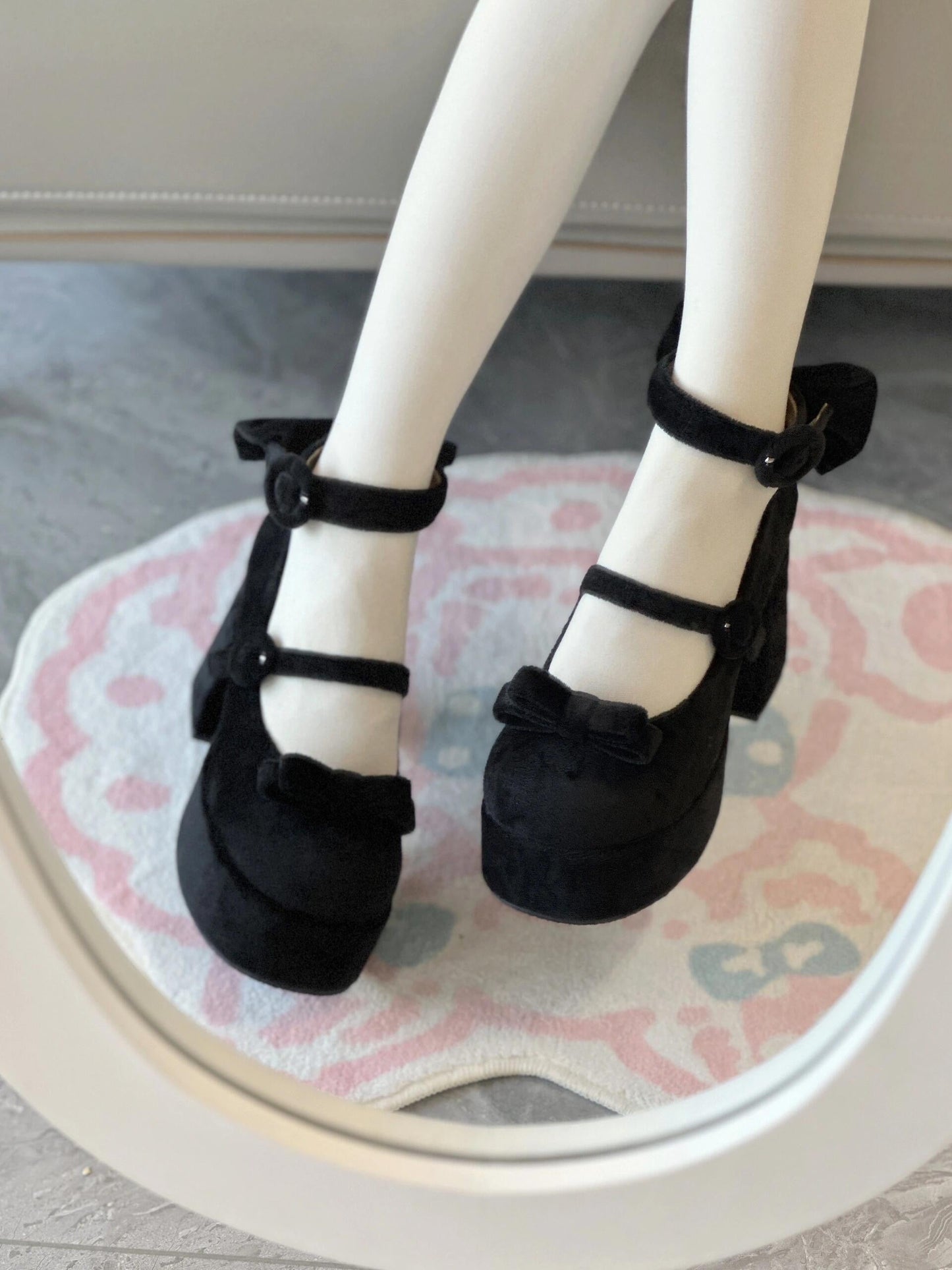 Contract Doll Velvet High Heels