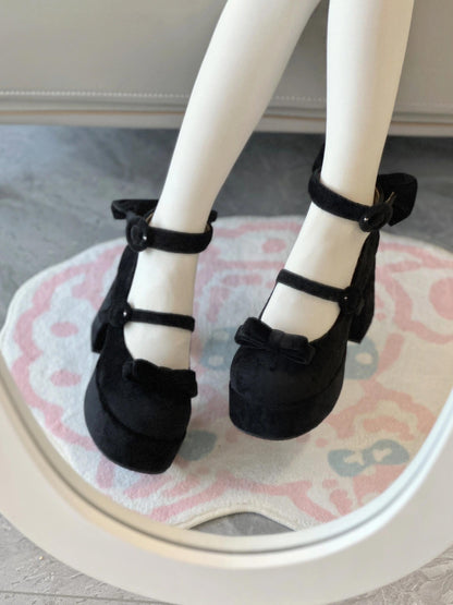 Contract Doll Velvet High Heels