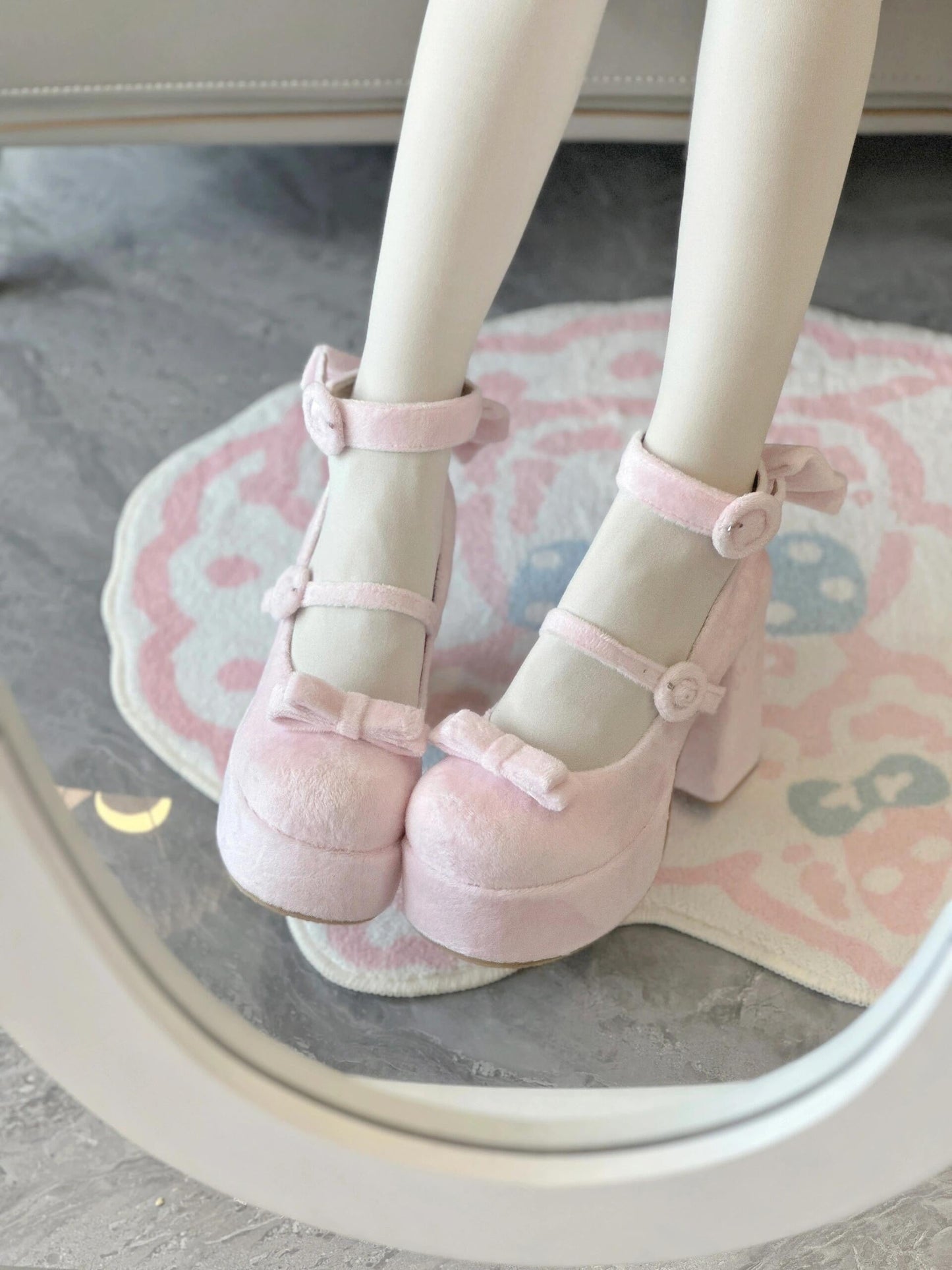 Contract Doll Velvet High Heels