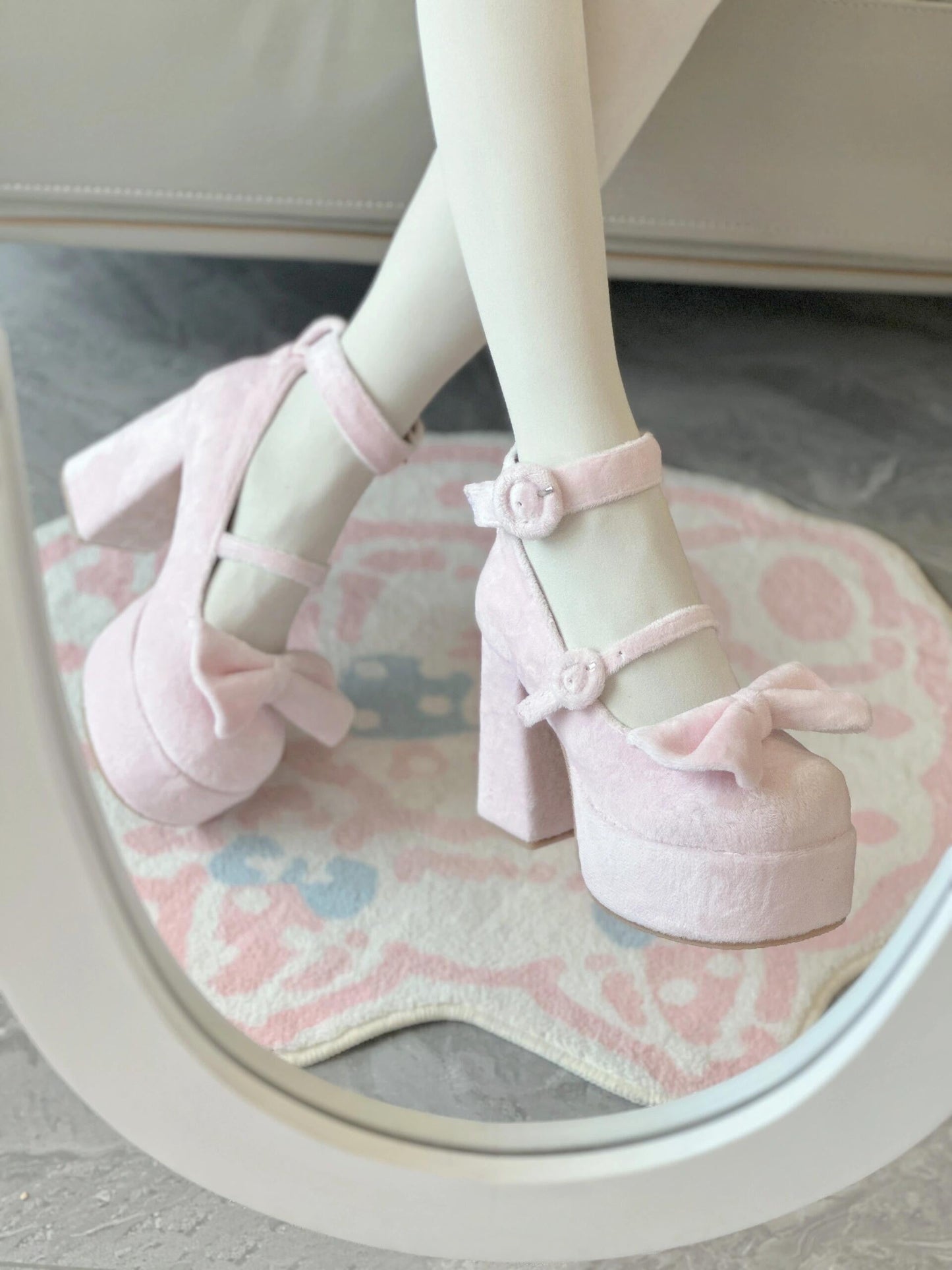 Contract Doll Velvet High Heels