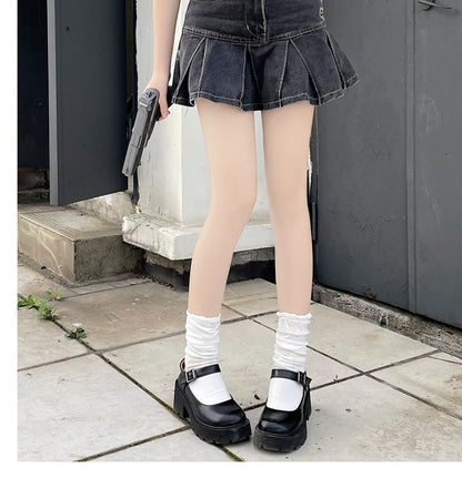 2: Set Socks of Loose