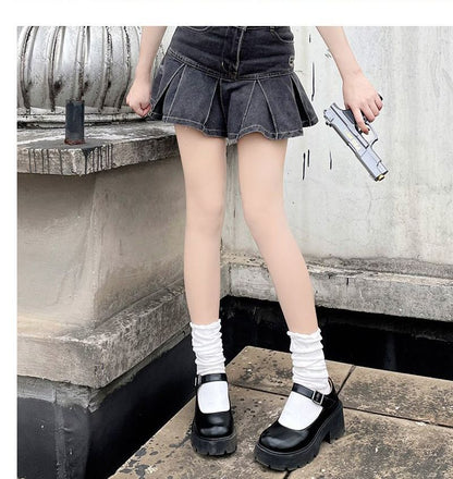 2: Set Socks of Loose