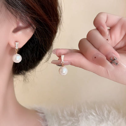 / Faux Clip-On Pearl Earring Drop