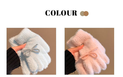 Flauschige Strickhandschuhe mit Schleife