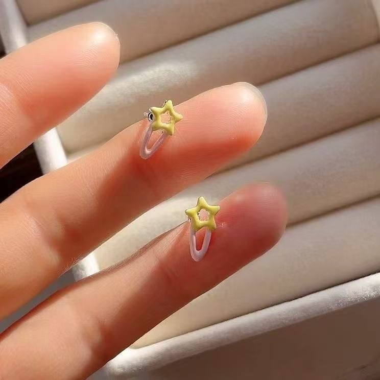 Star-Shaped Earring Stud