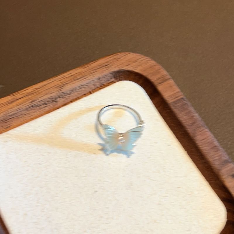 Open Ring Butterfly