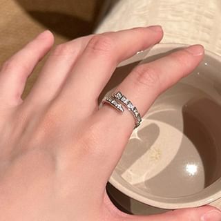 Snake Rhinestone Ring Open