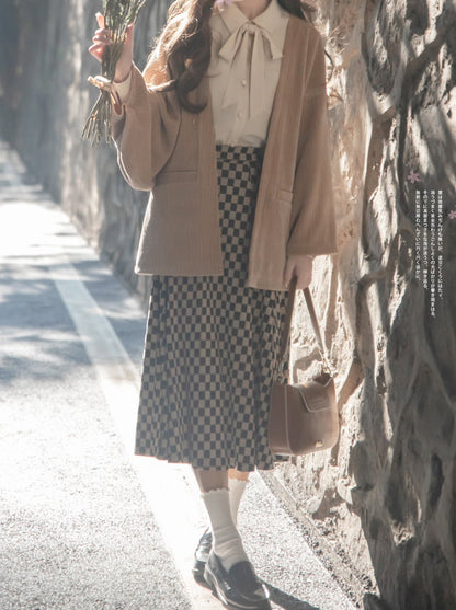 Jupe veste en mousseline rétro + jupe à carreaux en ruban et plumes foncées + broche Showa Note Gris cerise