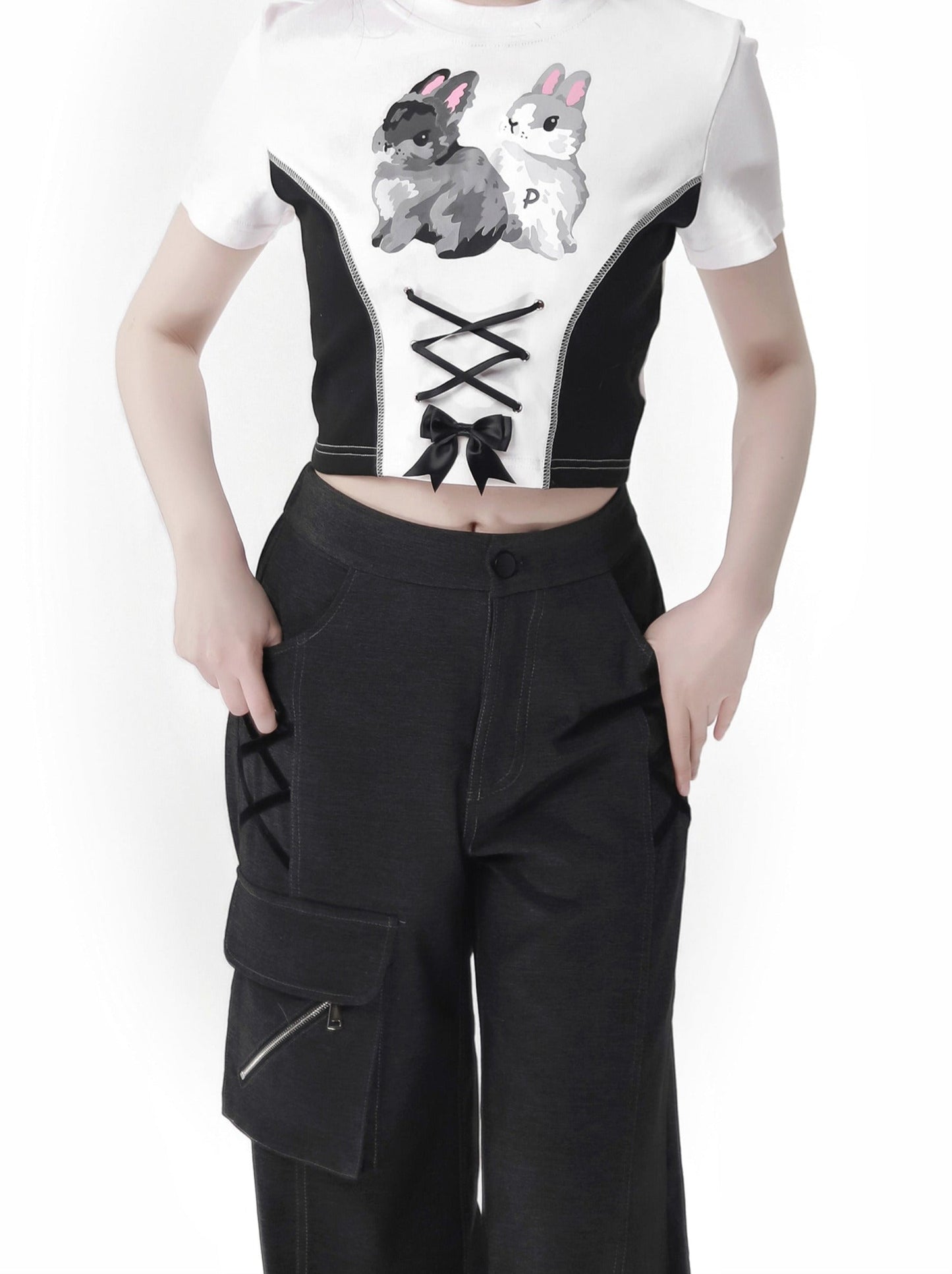 Pantalon à bretelles design d'été, lapin, épaules dénudées, sweat à capuche noir et blanc, costume