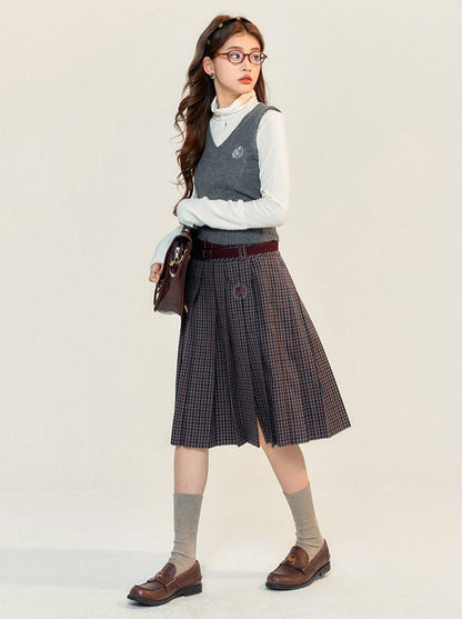 Ein Weste-Ausschnitt Stricktop Style Point College