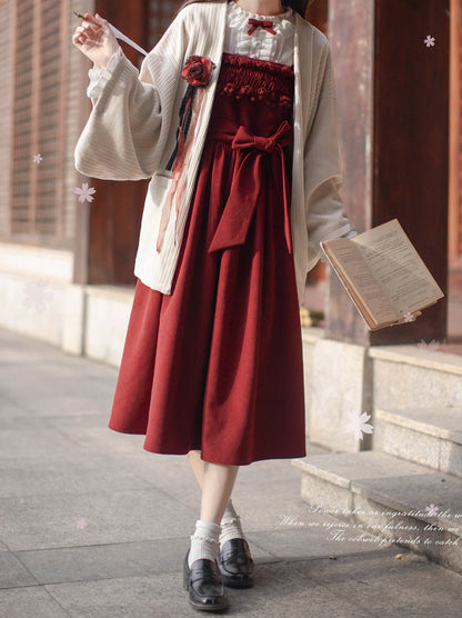 Bretelles tissées roses + chemise intérieure en plumes + robe blanche avec corsage poème + veste à volants rouge à volants rétro rose