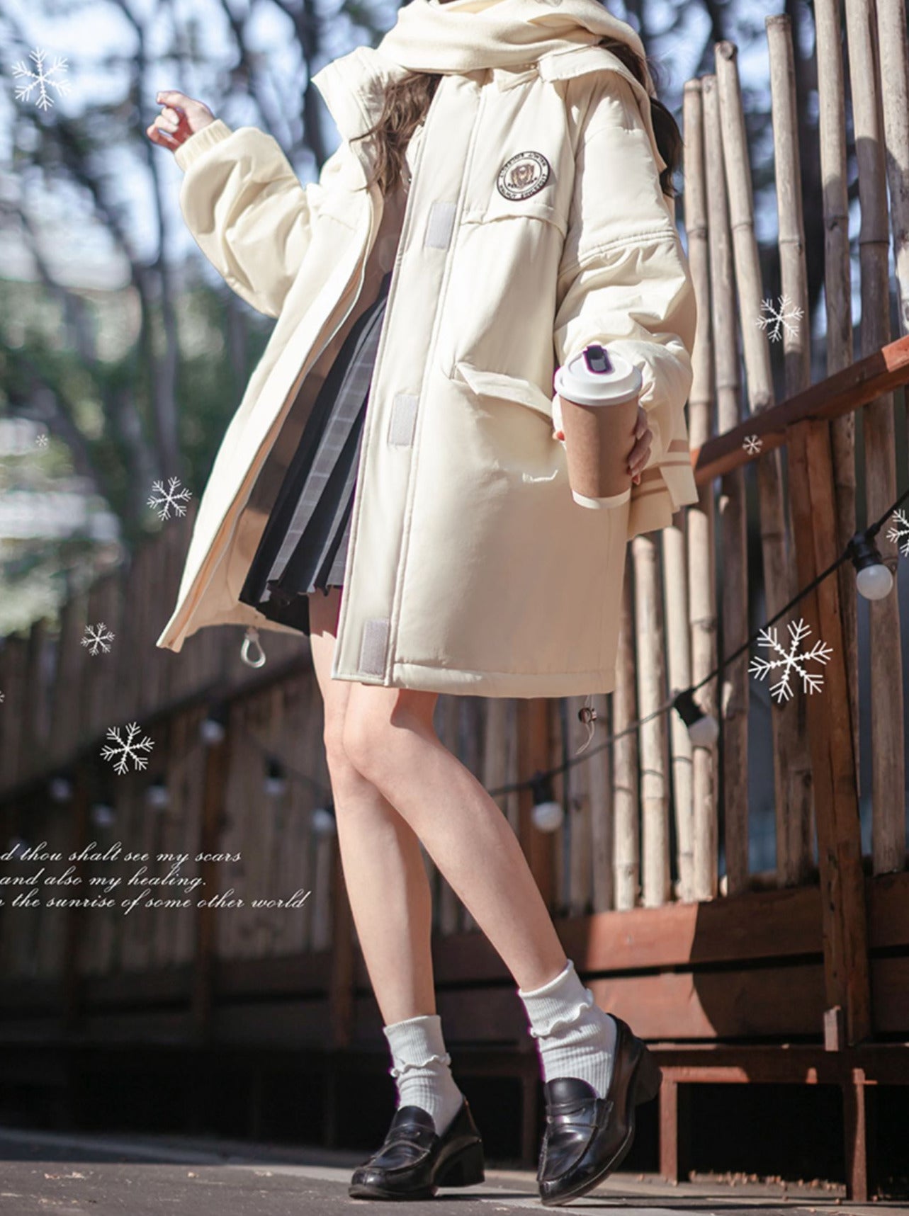 Veste blanche style pingouin à capuche style collège