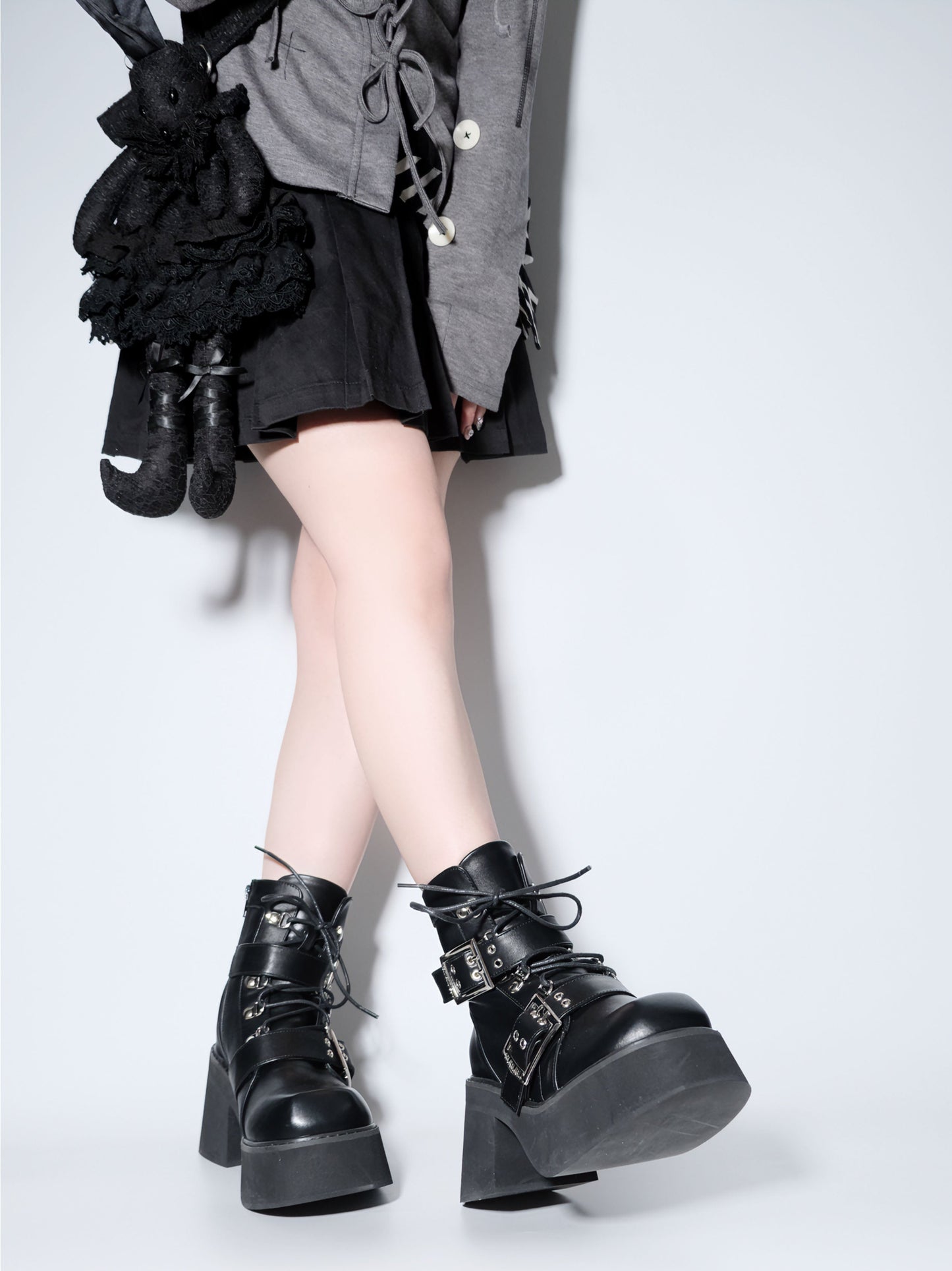 Bottes courtes noires style punk mat à bout carré style sous-culture Y2K