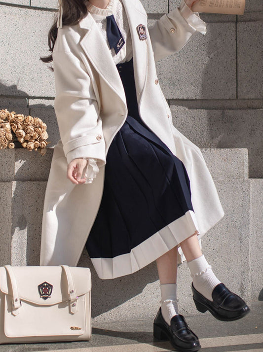 Manteau cocon croisé blanc élégant en laine universitaire