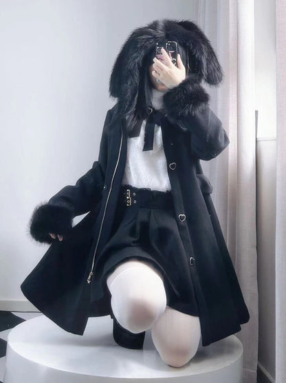 Manteau en fourrure noire pour petit lapin