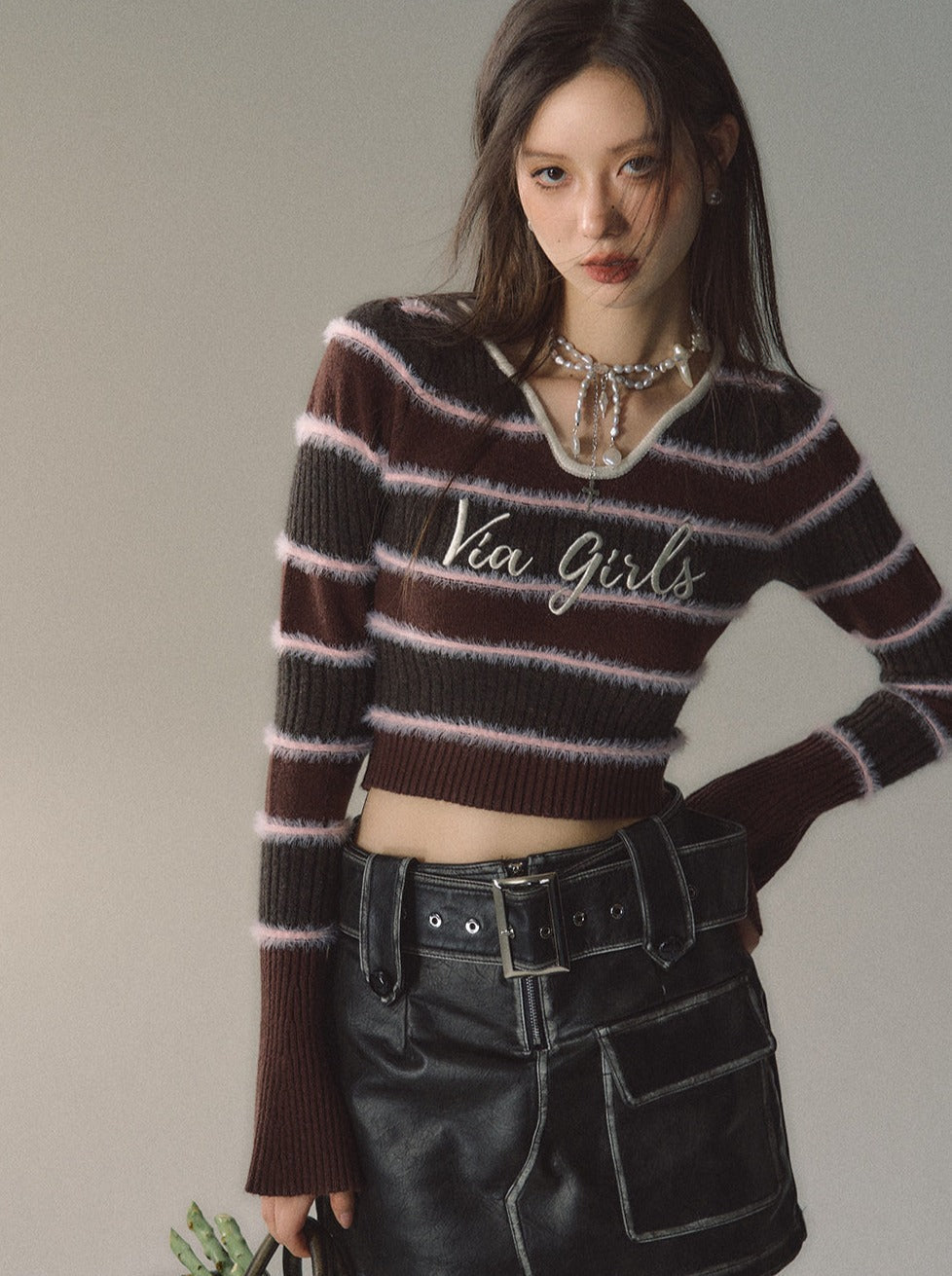 Slim Fit Strick mit Logobordüre