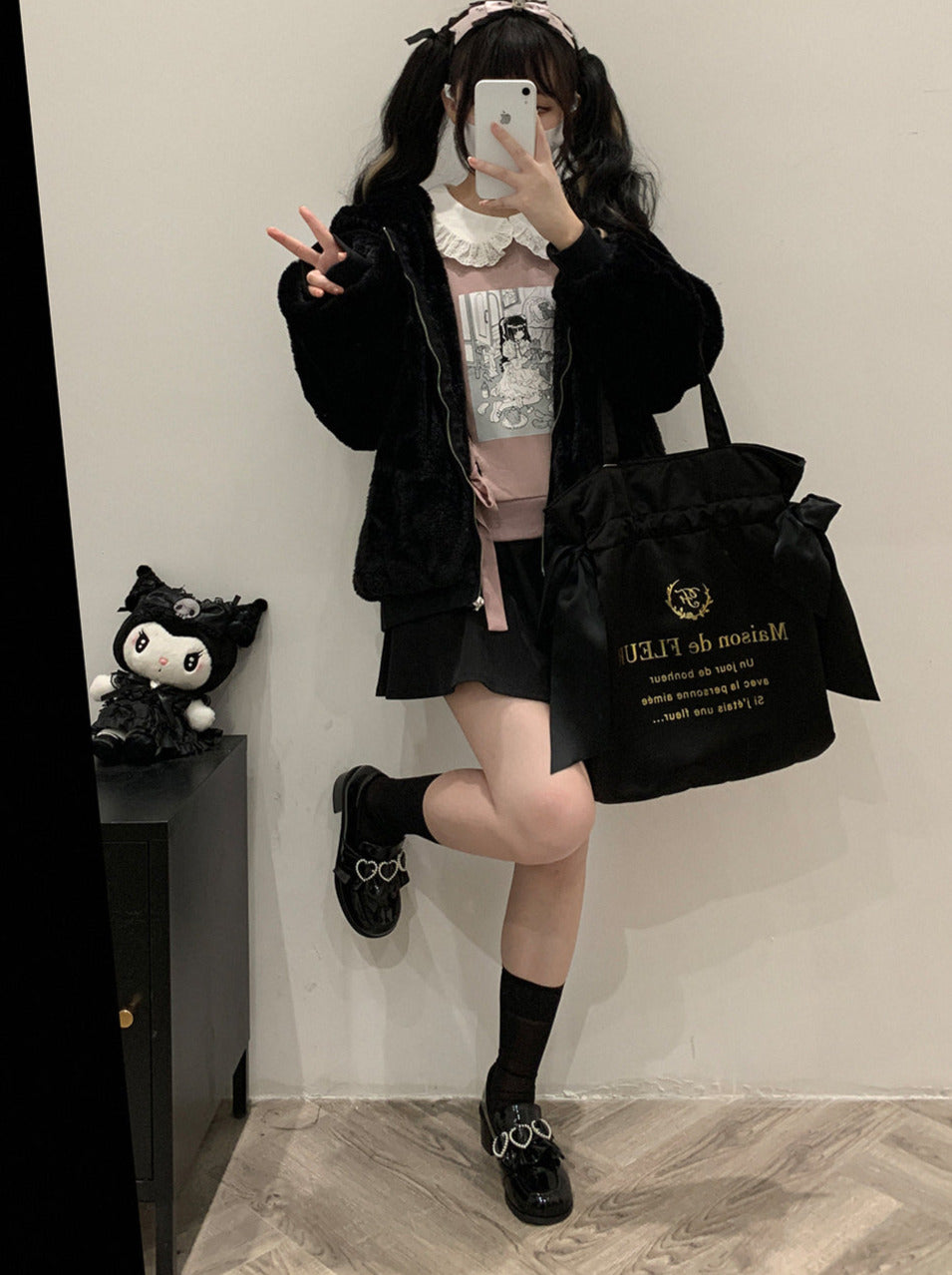 Illustration Printed Doll Color Sweatshirt