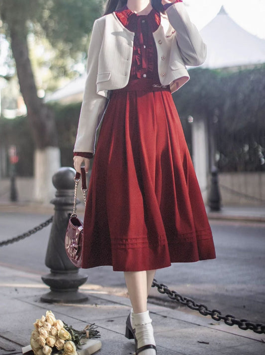 Veste courte à taille avec logo rétro blanc et design élégant