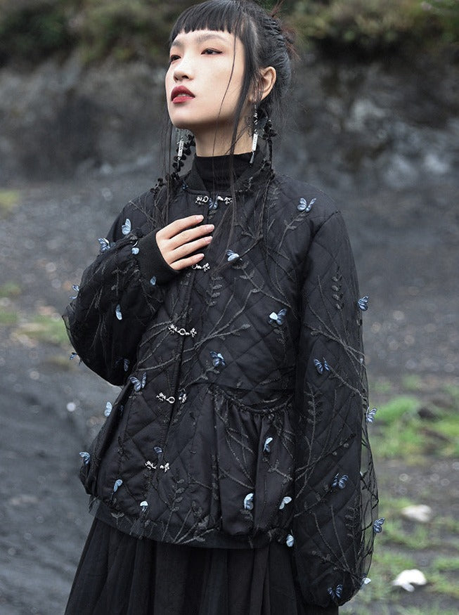 Lässige Sportjacke im Retro-Stil mit dunklem Schmetterlingsmuster