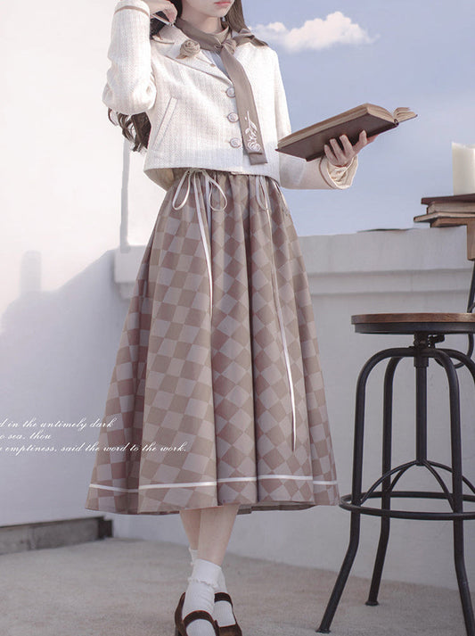 Tailleur jupe courte + chemise à carreaux roses + cravate rétro broche + nœud veste française à lacets