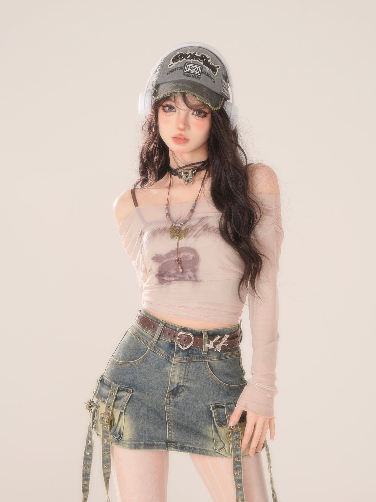 Off-shoulder Y2K Mode Tops