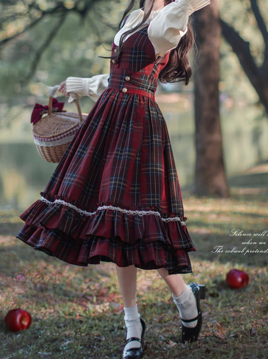 Robe Col Ruban Capuche Tête Montante Rouge Petit + Écharpe À Volants Plissée Cape Manteau Chemise À Carreaux