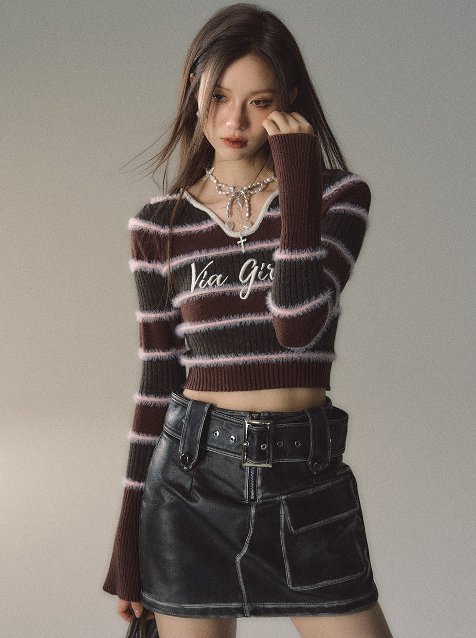 Slim Fit Strick mit Logobordüre