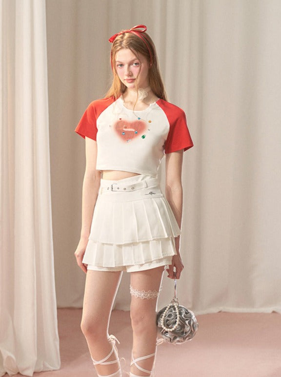 Haut court bicolore + bijoux longs